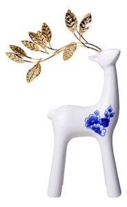 Keramiek Rendier (Klein) met Goudkleurig Gewei - 22 cm