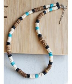 Surfketting met turkoois kleur kralen, 50cm.