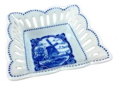 Square Delft blue dish "Mill"