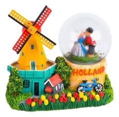 Sneeuwbol "Molen met kussend paar"