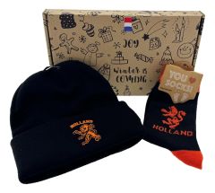 Brievenbus cadeauset "Hollandse Leeuw Muts & Sokken"